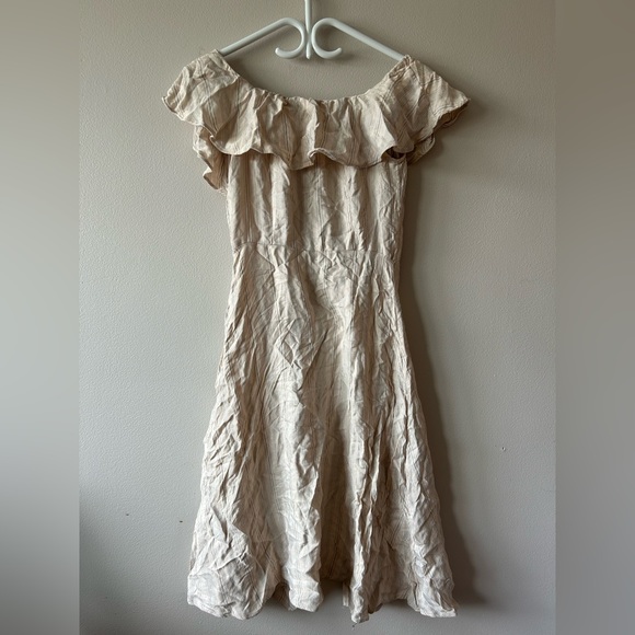 Cute white long dress - Picture 2 of 3